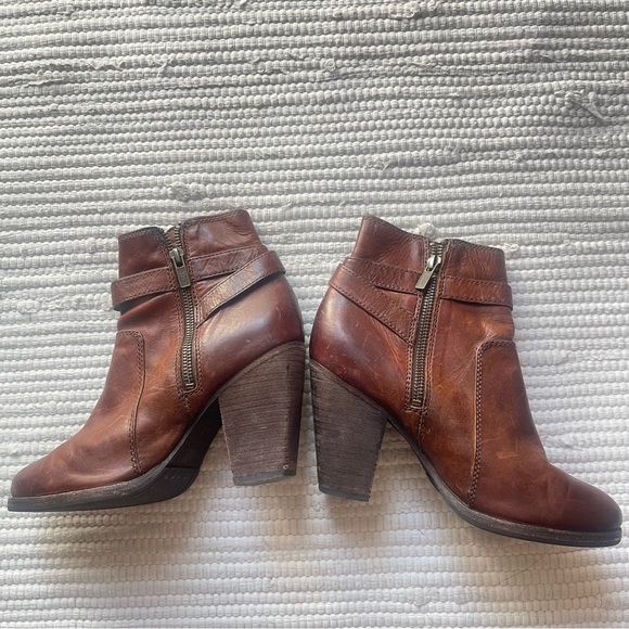 FRYE Patty Riding Ankle Boots Size 7 - Picture 2 of 8